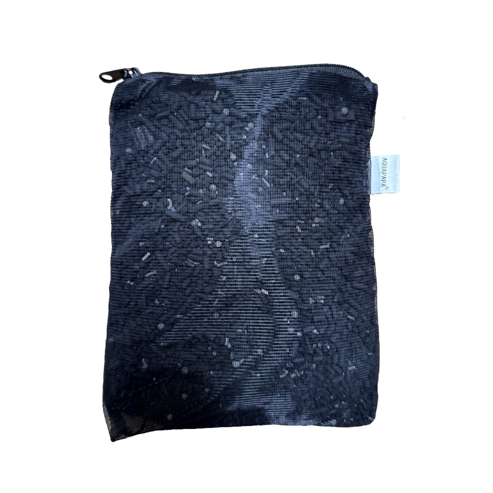 Activated carbon media in filter cartridges for aquariums